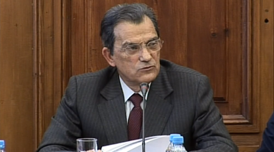 Inquérito arquivado que envolve Dias Loureiro e Oliveira e Costa