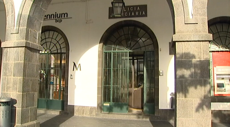 Detenção por tráfico de droga