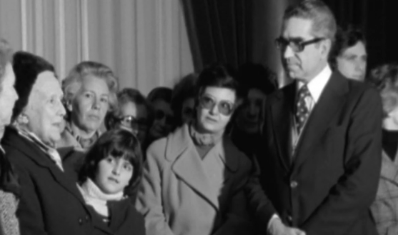 Petição em homenagem a Maria Isabel Aboim Inglês