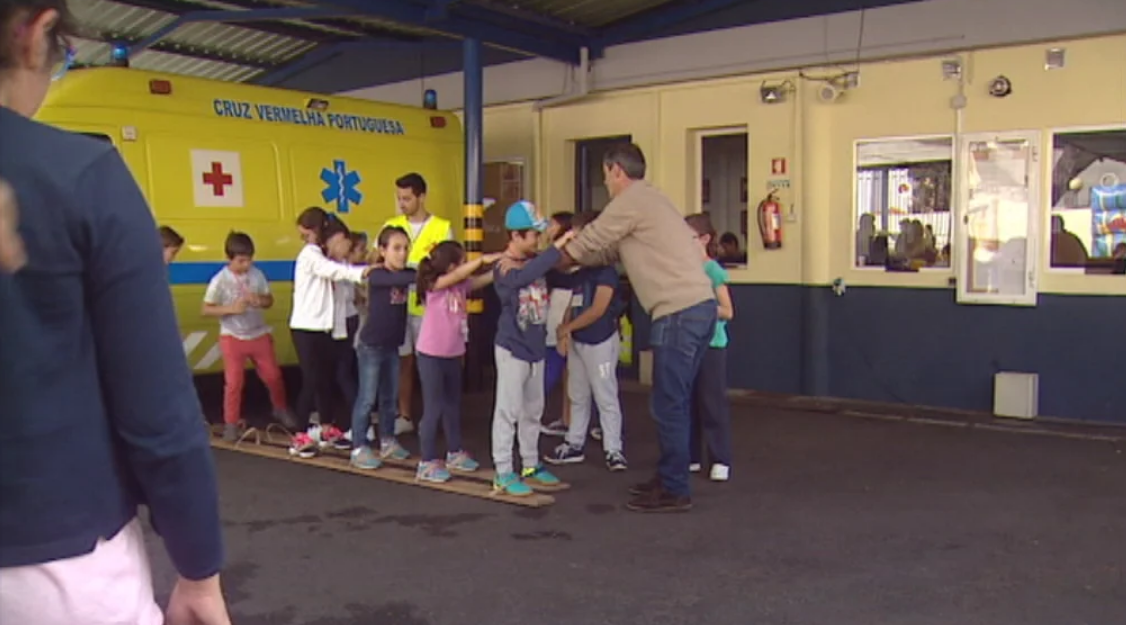 Crianças visitam Cruz Vermelha Portuguesa