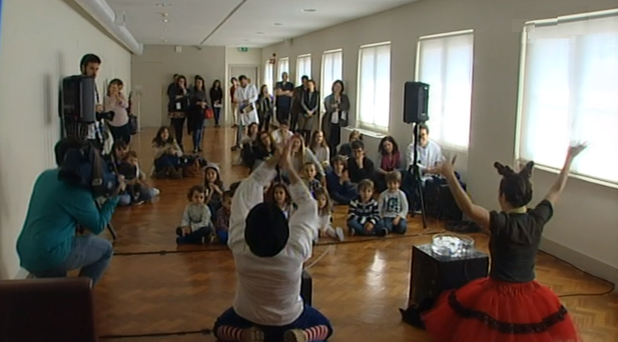 “Laboratório Eletroacústico de Experimentação Sonora” para crianças