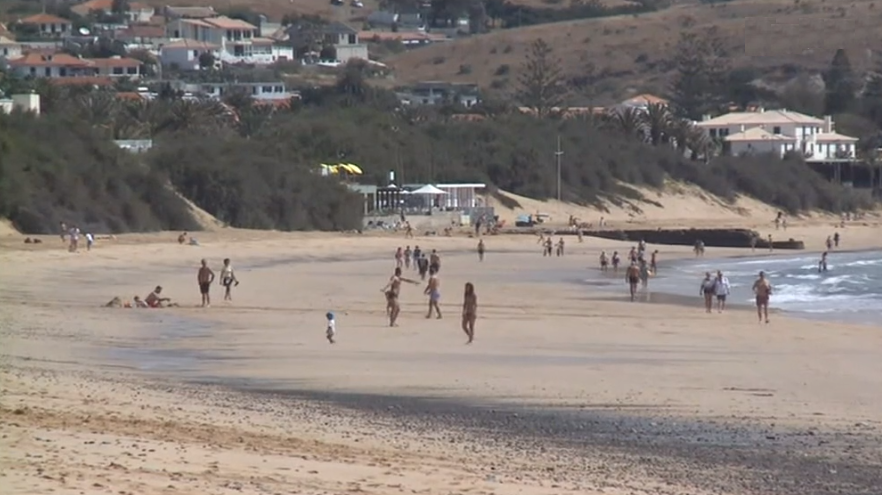 Turistas em Porto Santo na Páscoa
