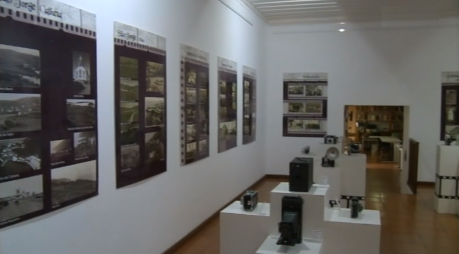 Exposição de fotografia “Máquinas do Tempo”