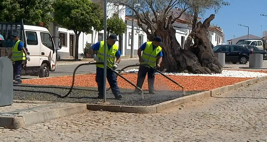 Monda térmica para limpeza da via pública
