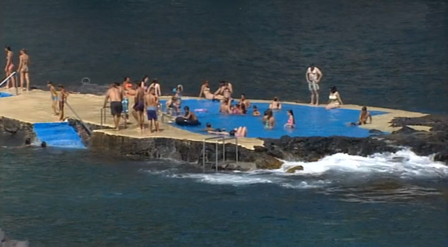 Inquérito de satisfação a turistas nos Açores 2016