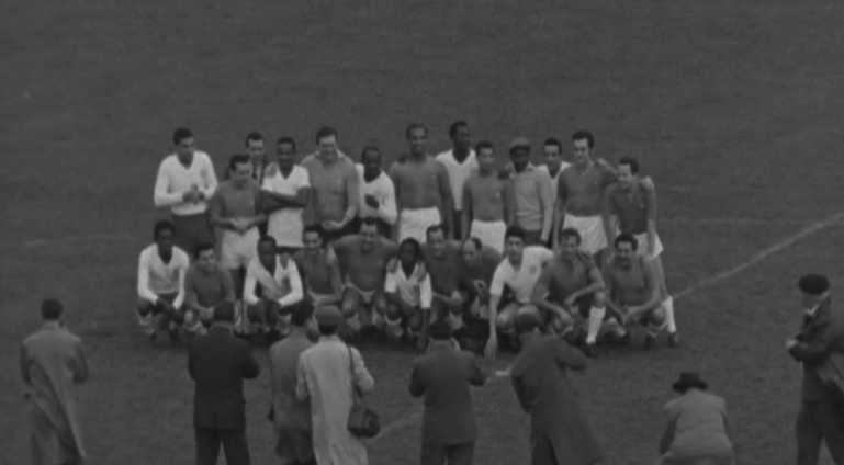 Futebol entre artistas de teatro portugueses e brasileiros