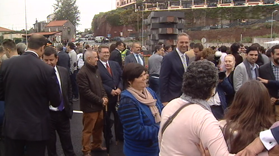 Inauguração de rotunda em Estreito de Câmara de Lobos