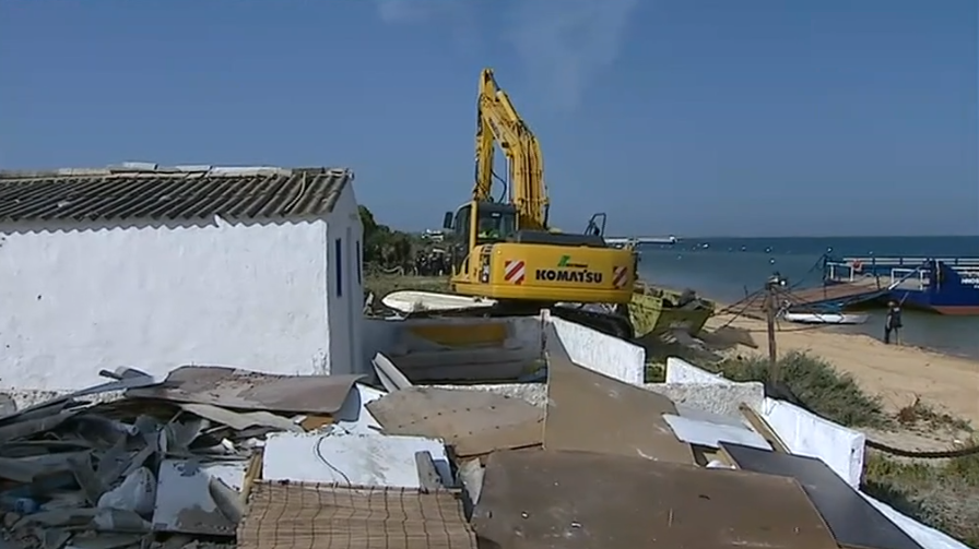 Demolições na Ilha do Farol