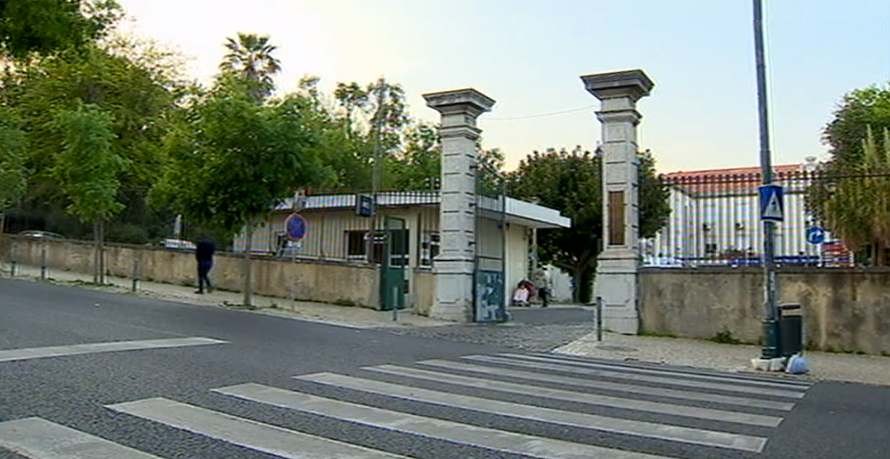 Internamento de criança com sarampo