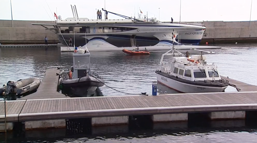 Catamarã “Race for Water” faz escala no Funchal