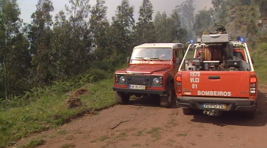 Incêndio florestal na Calheta