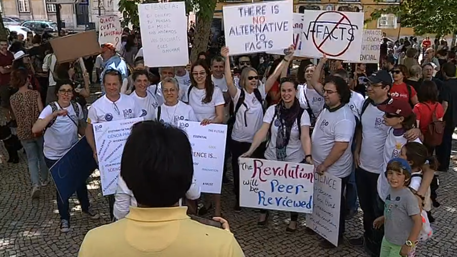 “Marcha pela Ciência” em Lisboa