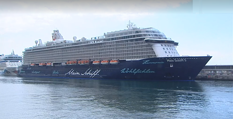 Cruzeiro “Mein Schiff 5” faz escala no Funchal
