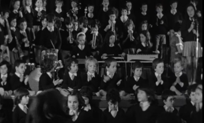 Curso de arte no Dia Mundial da Criança