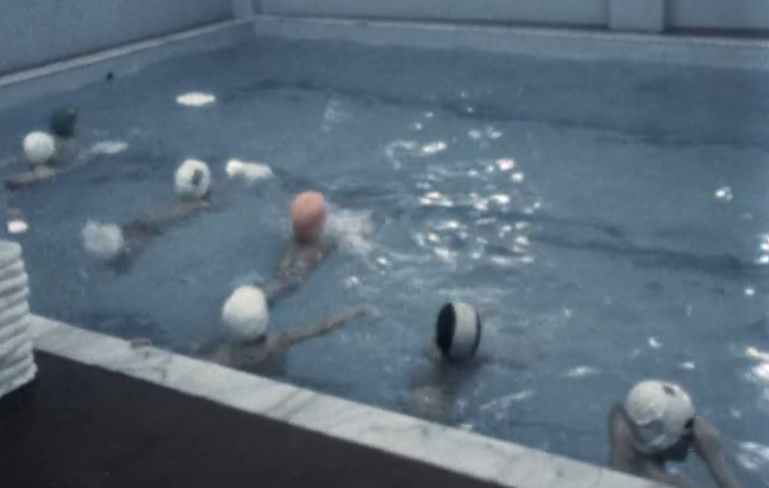 Natação: aula para crianças