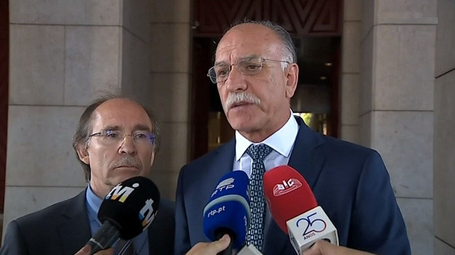 Protesto contra fecho do balcão da CGD