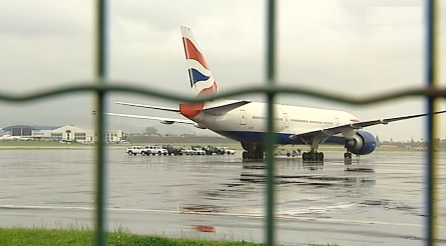 Aterragem de emergência no Aeroporto das Lajes