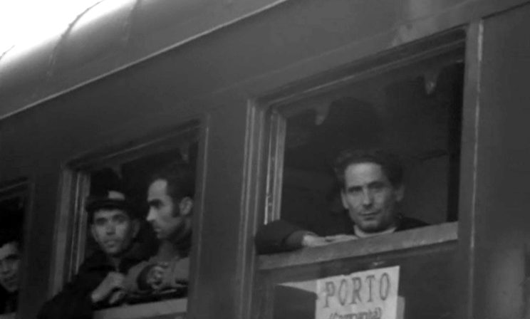 Chegada de emigrantes portugueses a Vilar Formoso