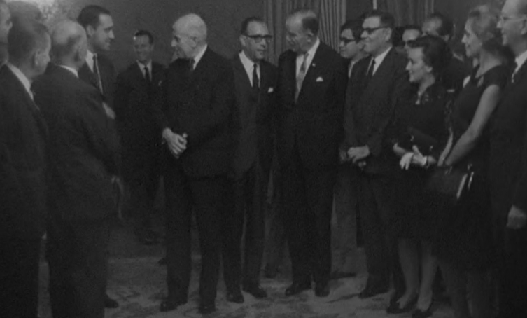 Américo Tomás recebe comunidade portuguesa do Congo