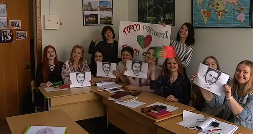 Estudantes ucranianas apoiam Salvador Sobral