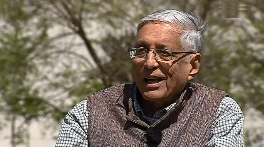 Entrevista a Rajmohan Gandhi – RTP Arquivos