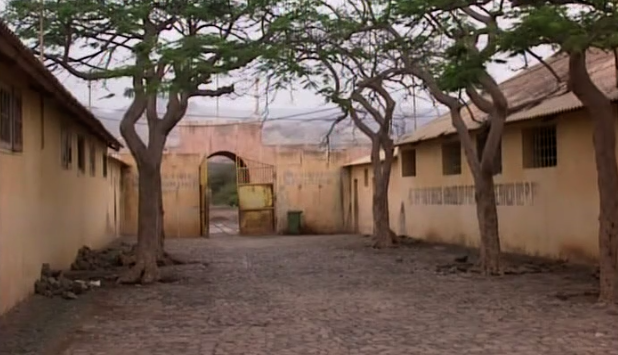 Visita ao campo de concentração do Tarrafal