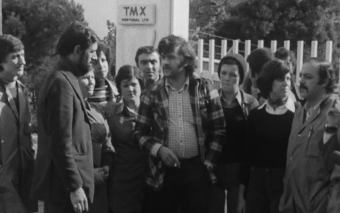 Trabalhadores da Timex protestam contra o lock-out e despedimento coletivo