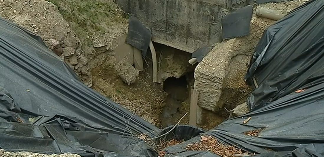 Aluimento de terras junto ao lago do Luso