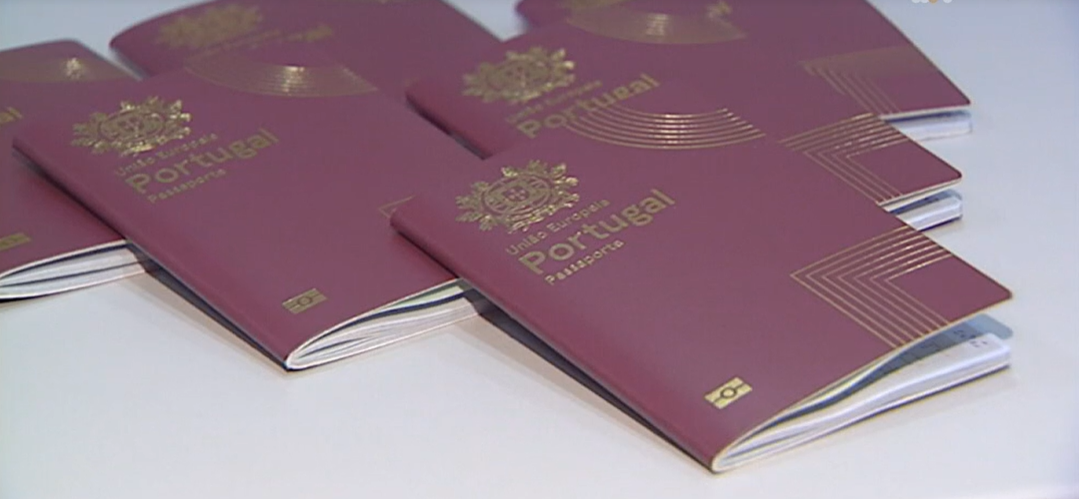 Aumento de emissão de passaportes de emigrantes