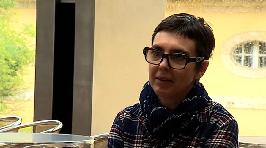 Adriana Calcanhotto lança livro