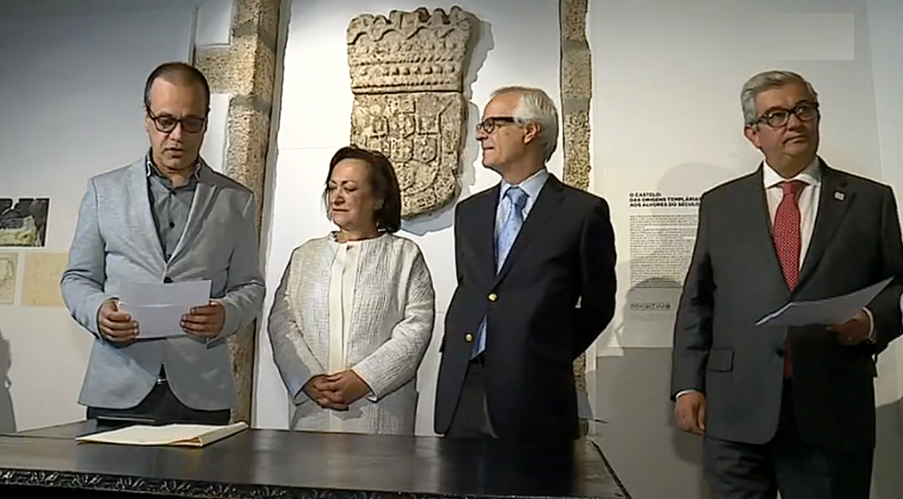 Devolução do Brasão de Monsanto