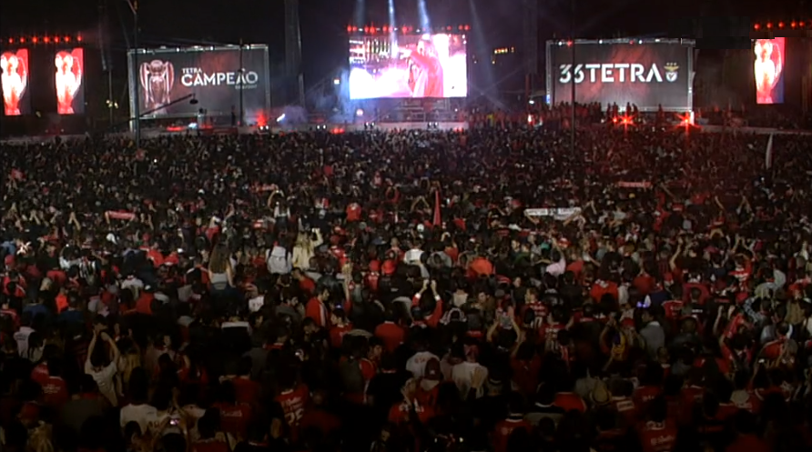 Sport Lisboa e Benfica festeja no Marquês de Pombal