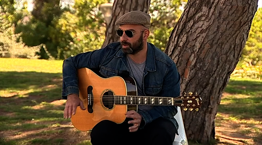 Frankie Chavez lança novo disco