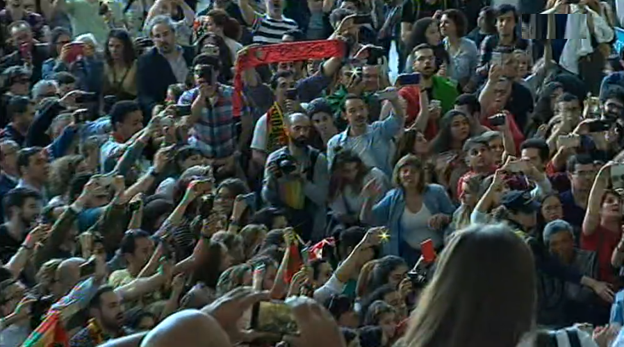 Chegada de Salvador e Luísa Sobral a Lisboa