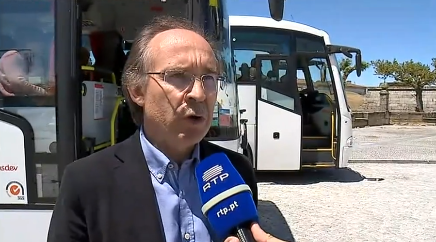 Protesto contra encerramento da CGD de Almeida