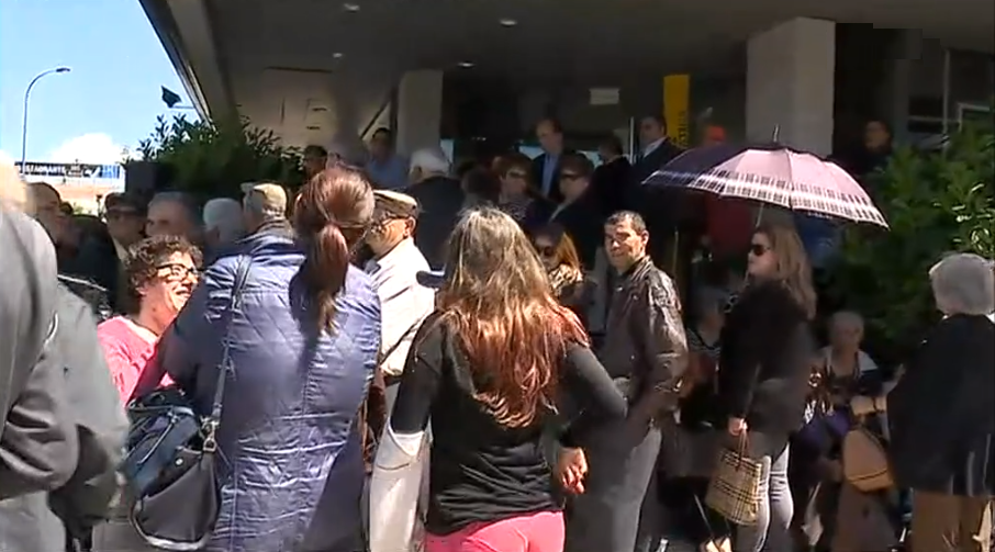 Protesto contra encerramento da CGD de Almeida