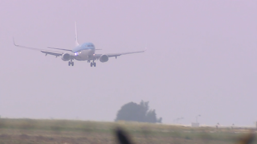 Avião evita colisão com drone