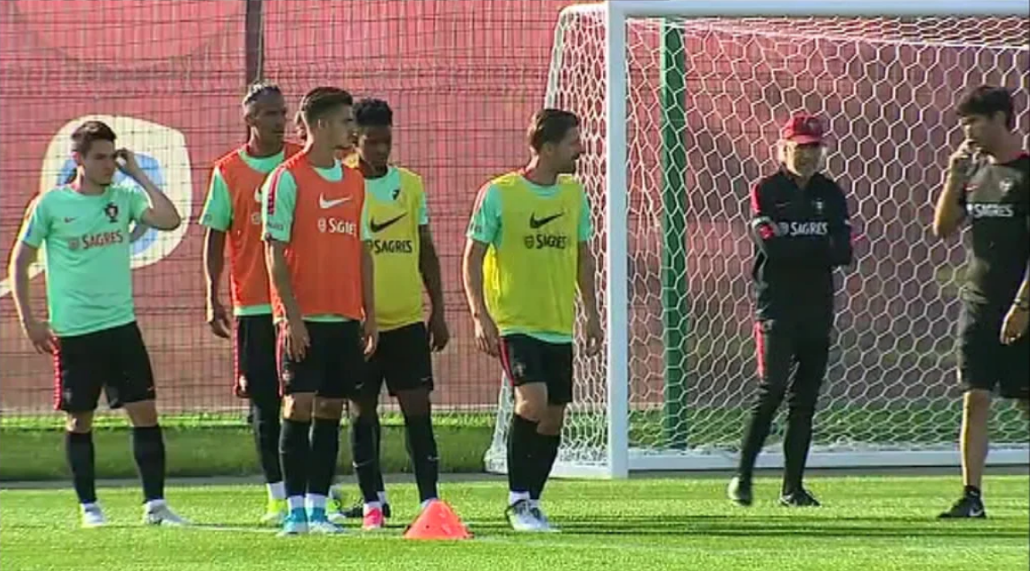 Futebol: Treino da Seleção Nacional