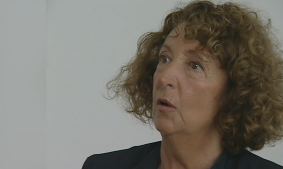 Morte da artista Helena Almeida