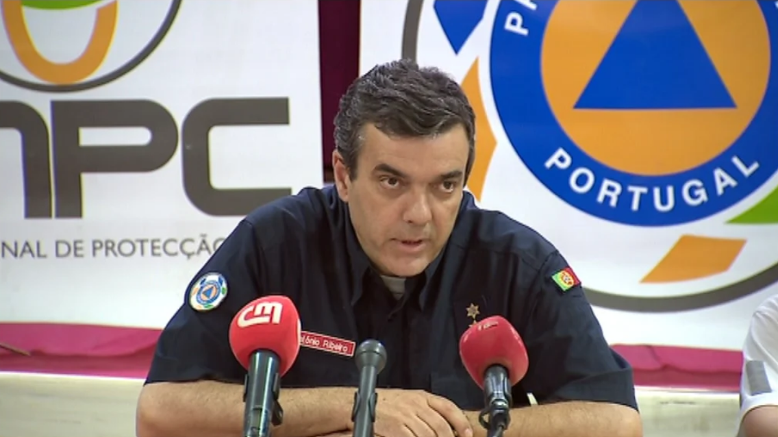 Conferência de imprensa da Proteção Civil