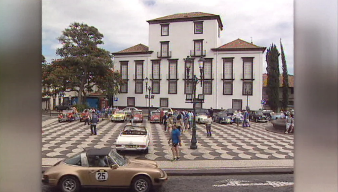 Volta à Madeira em Automóveis Clássicos