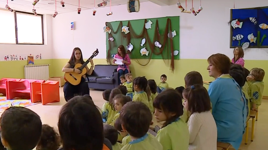 Estudante de Guitarra Clássica pede apoios