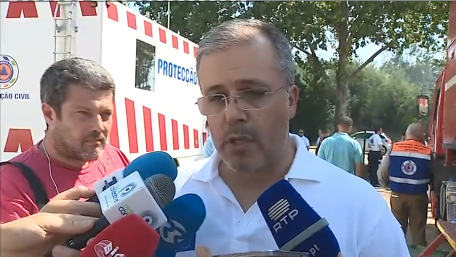 Incêndio florestal em Avelar