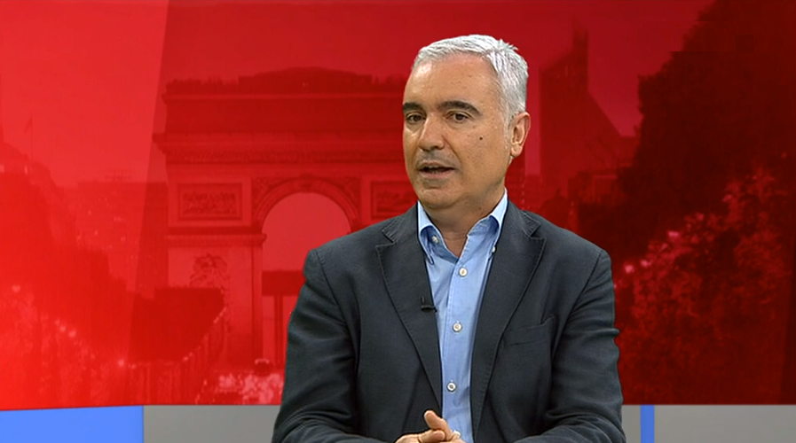 Entrevista com Teixeira Fernandes