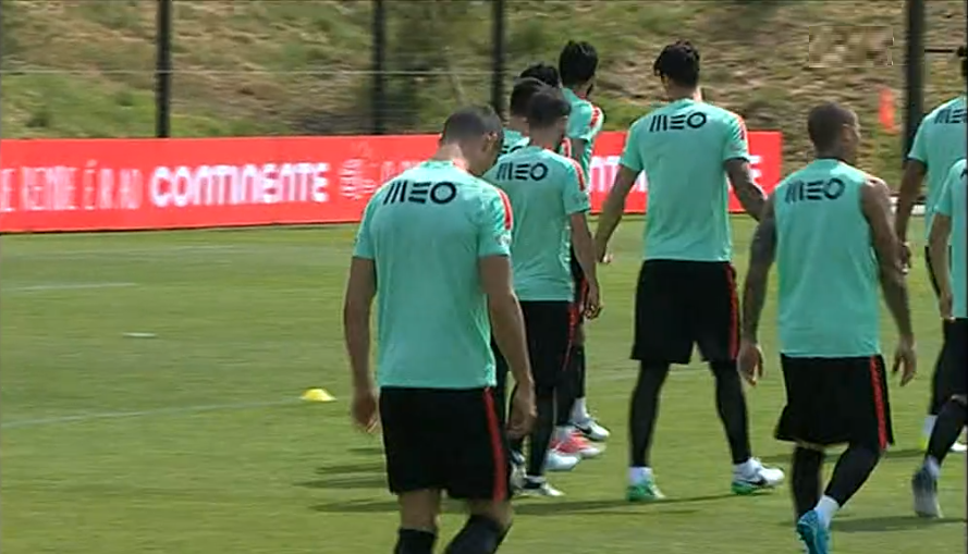 Futebol: Treino da Seleção Nacional