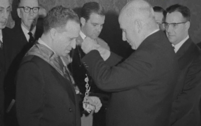 Condecoração de João Antunes Varela e Inocêncio Galvão Teles