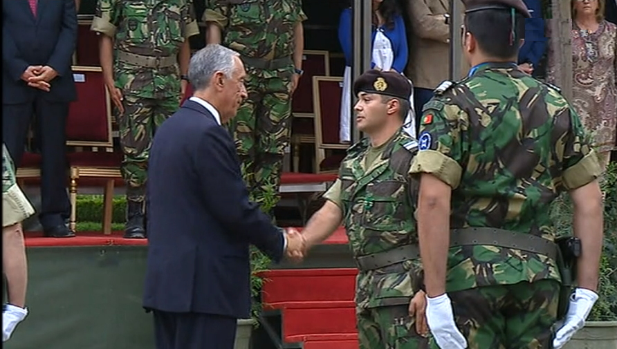 Marcelo Rebelo de Sousa elogia militares