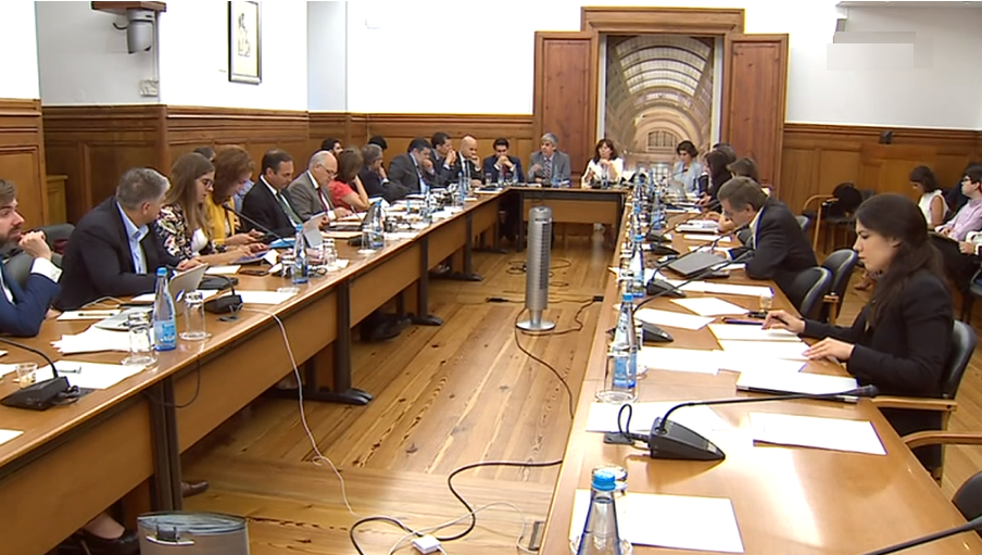 Mário Centeno na Comissão de Orçamento e Finanças