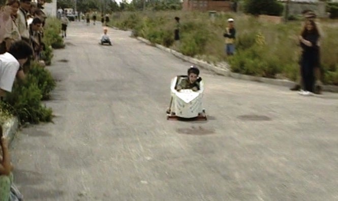 Corrida de carrinhos de rolamentos em Setúbal