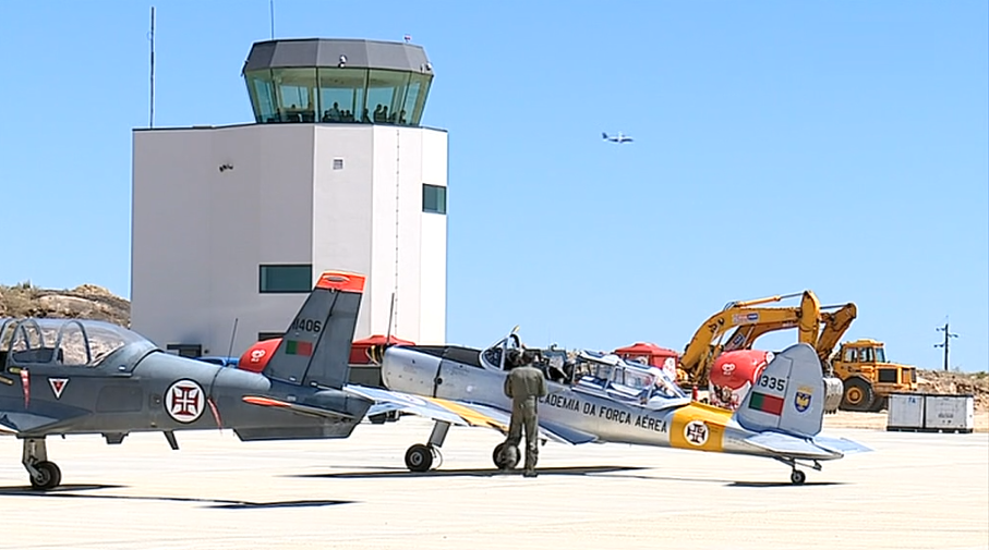 Comemoração do 65º aniversário da Força Aérea